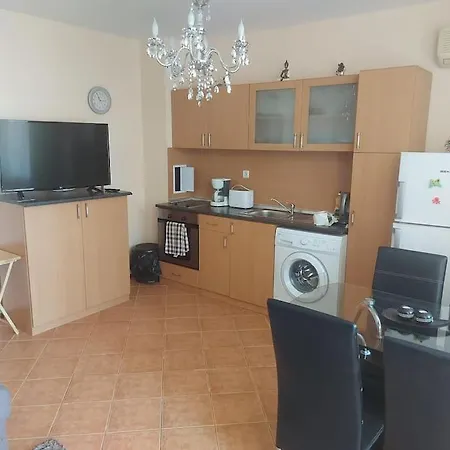 アパート Charming Sunny 2 Bedrooms 1 Bath *